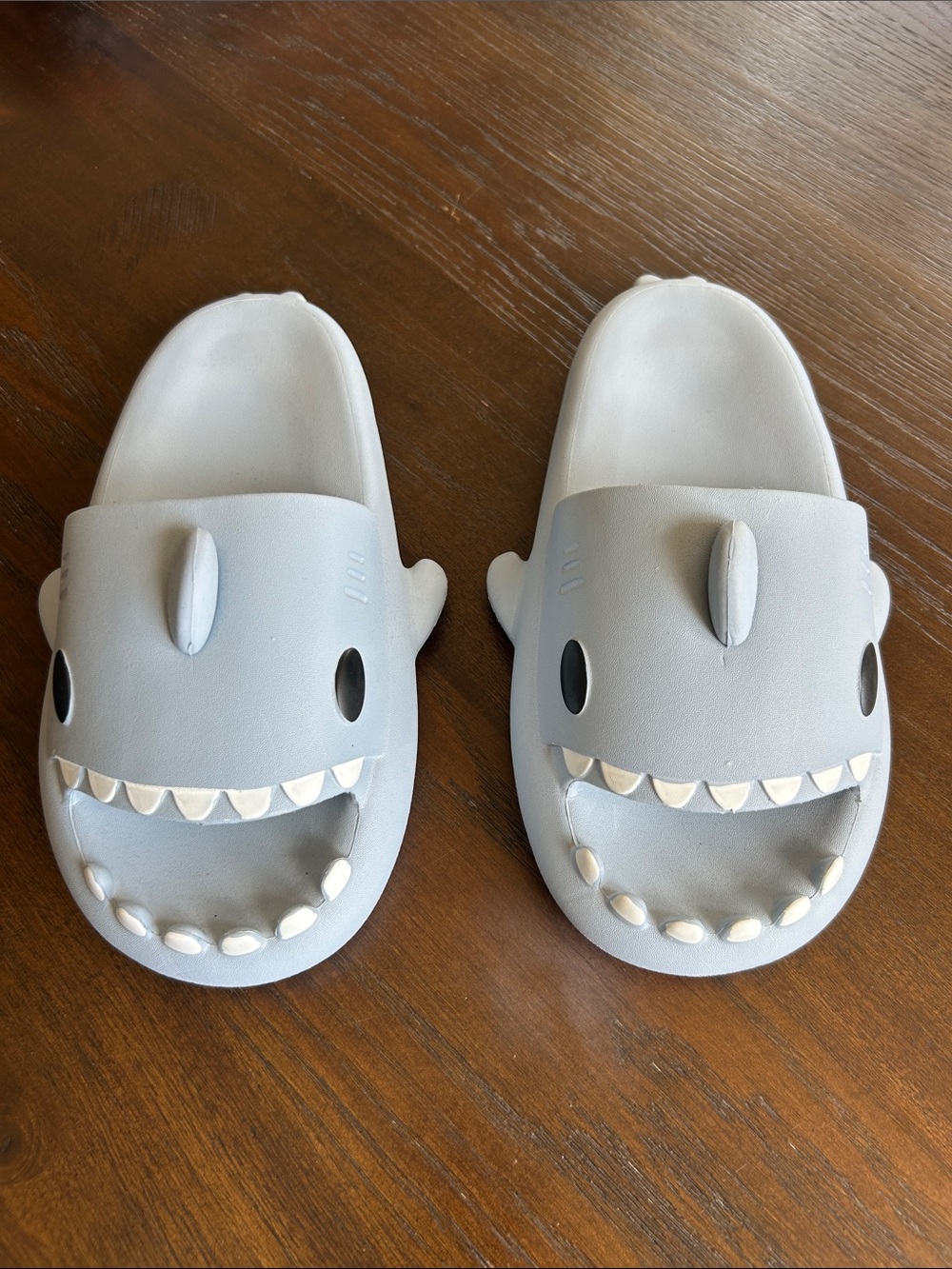 Shark Slide Sandals M 7.5 W 9. NWOT